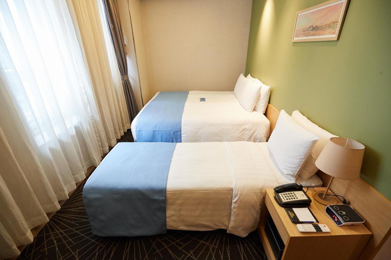 Days Hotel By Wyndham Seoul Myeongdong Экстерьер фото
