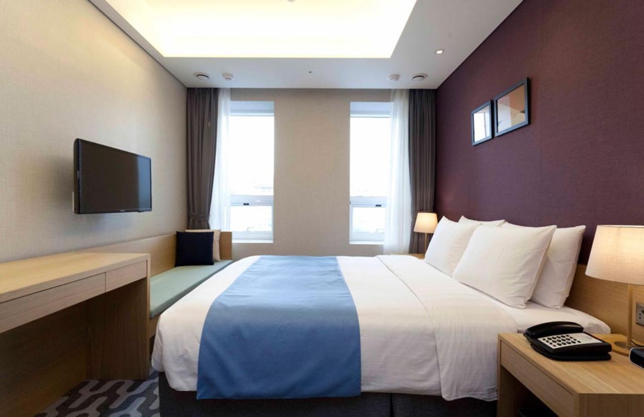 Days Hotel By Wyndham Seoul Myeongdong Экстерьер фото