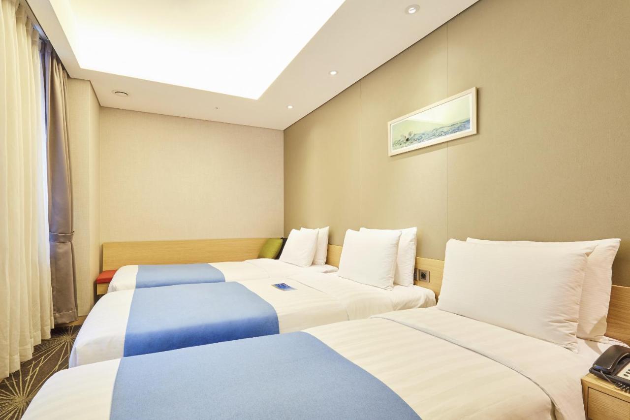 Days Hotel By Wyndham Seoul Myeongdong Экстерьер фото